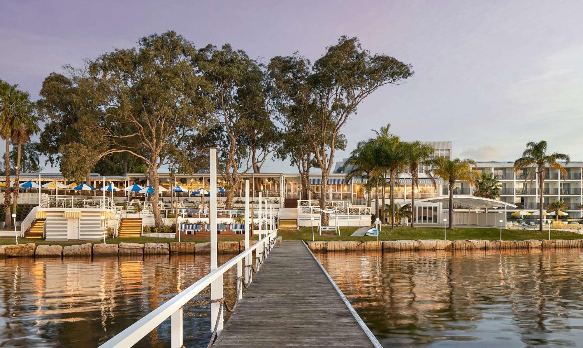The Beachcomber & Resort, Ascend Collection Hotel